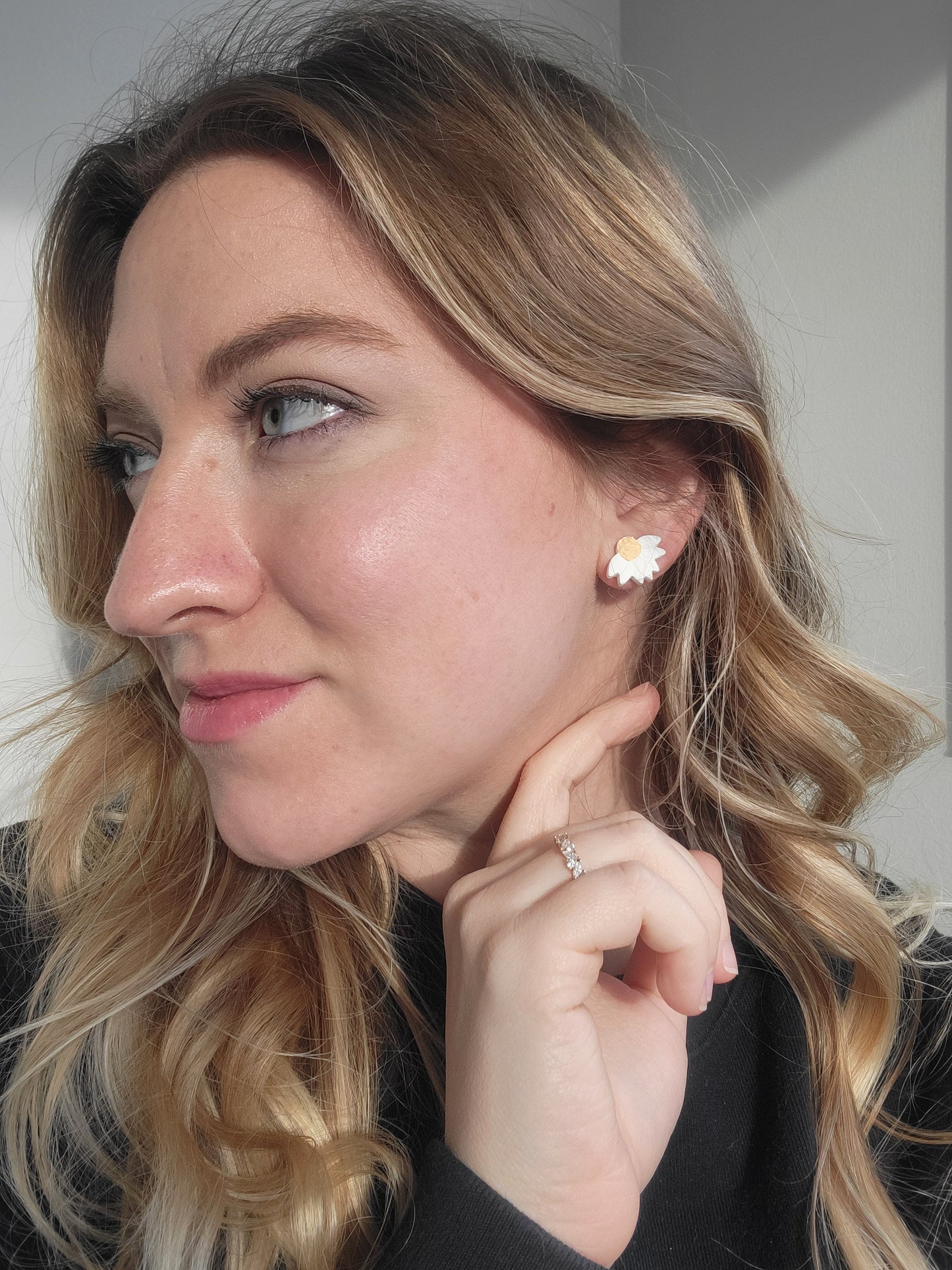 Classic Daisy Studs