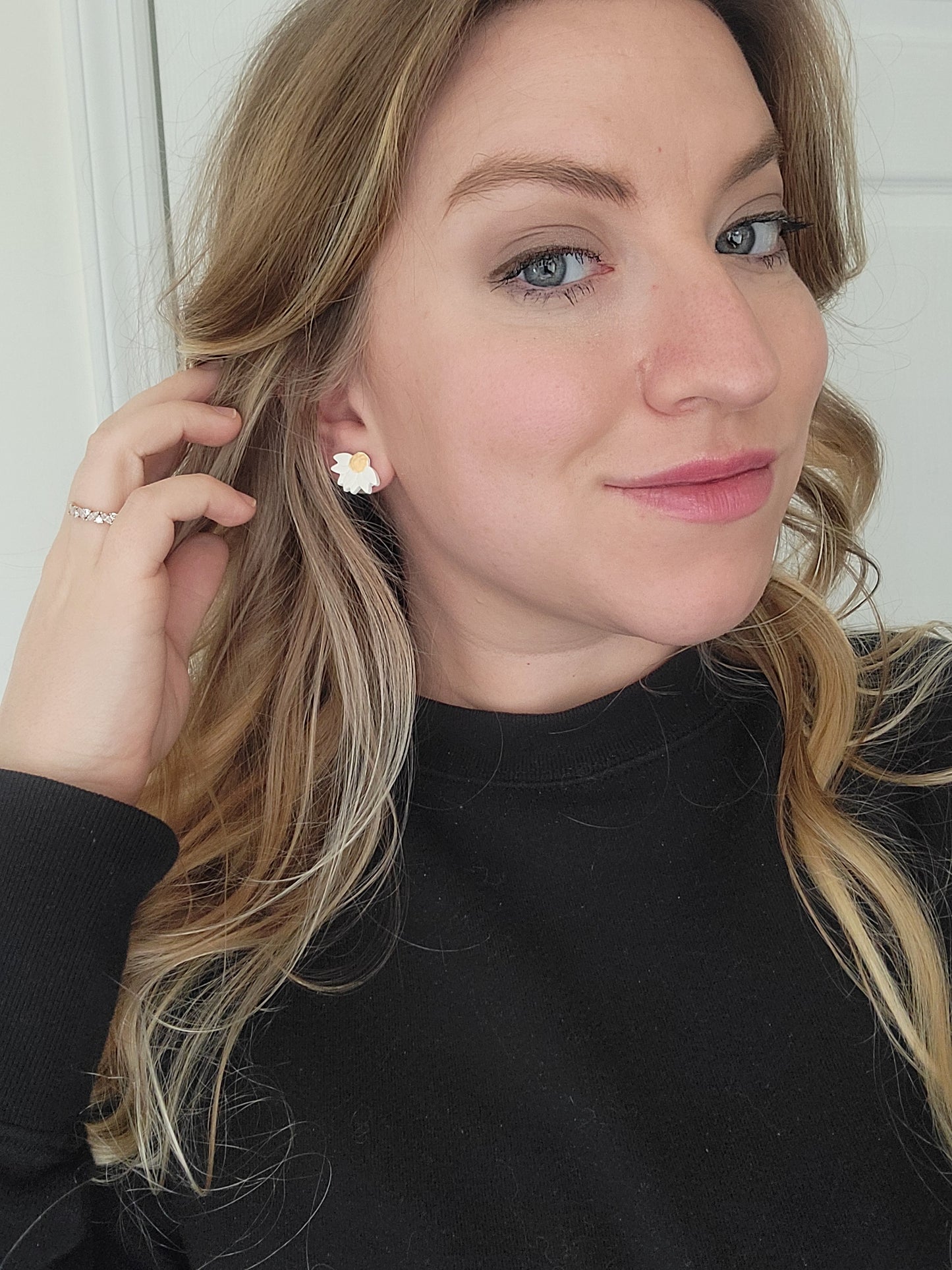 Classic Daisy Studs