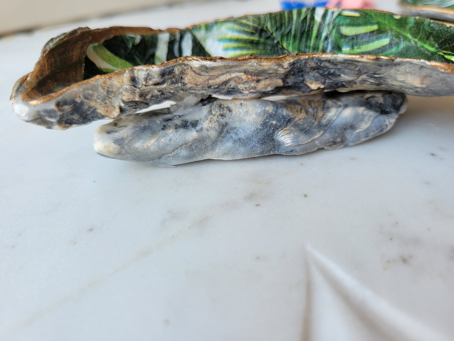 Oyster Shell Trinket Dish: Monstera
