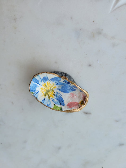 Oyster Shell Trinket Dish: Floral Print: Small Double Shell
