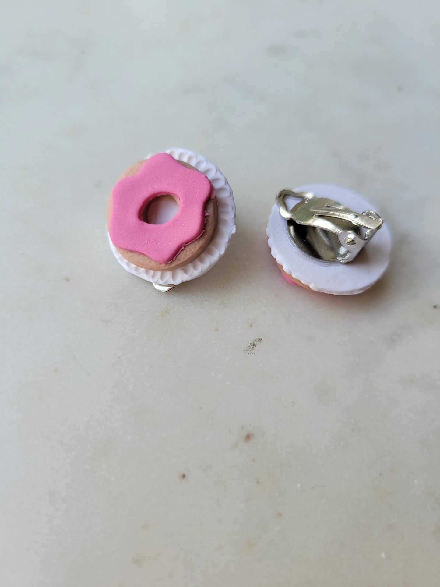 Clip On Donuts