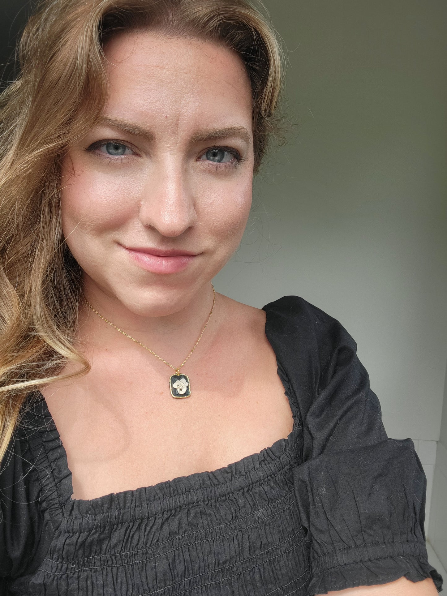 Audrey : Black and Cream Handcrafted Floral Necklaces