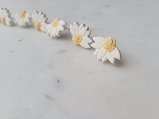Classic Daisy Studs