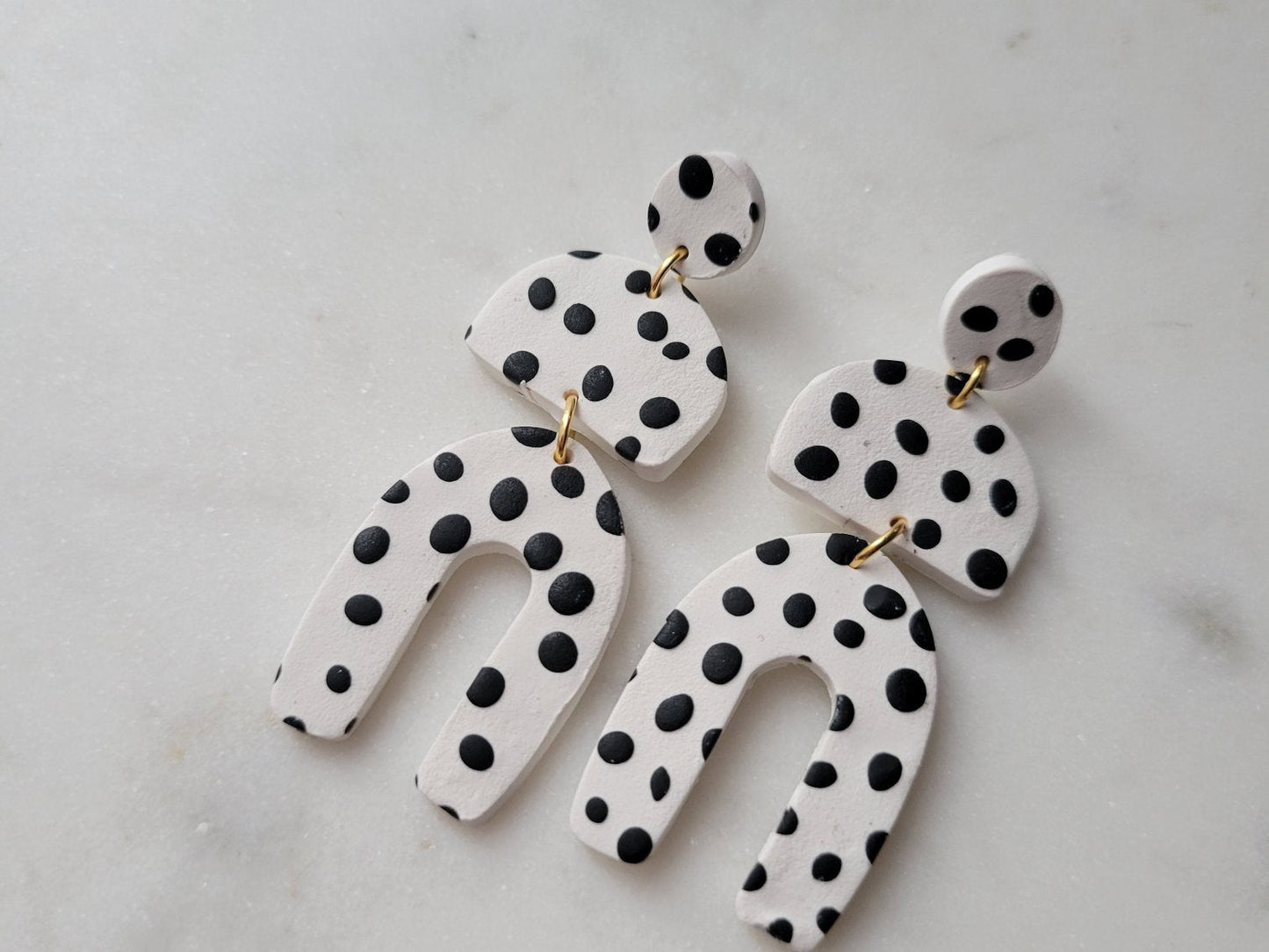 Dottie: Black and White