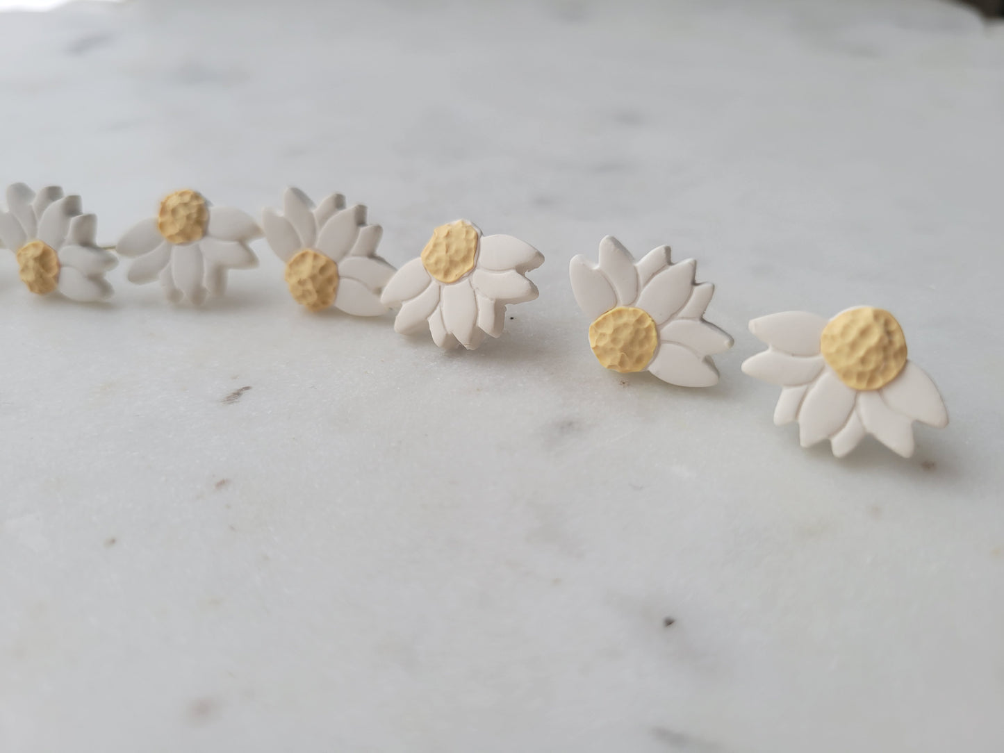 Classic Daisy Studs