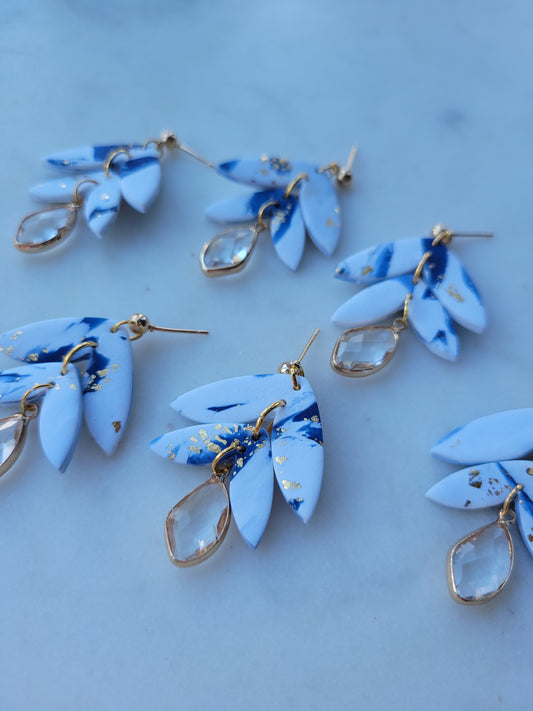 Chloe: Blue and White [Very Limited]