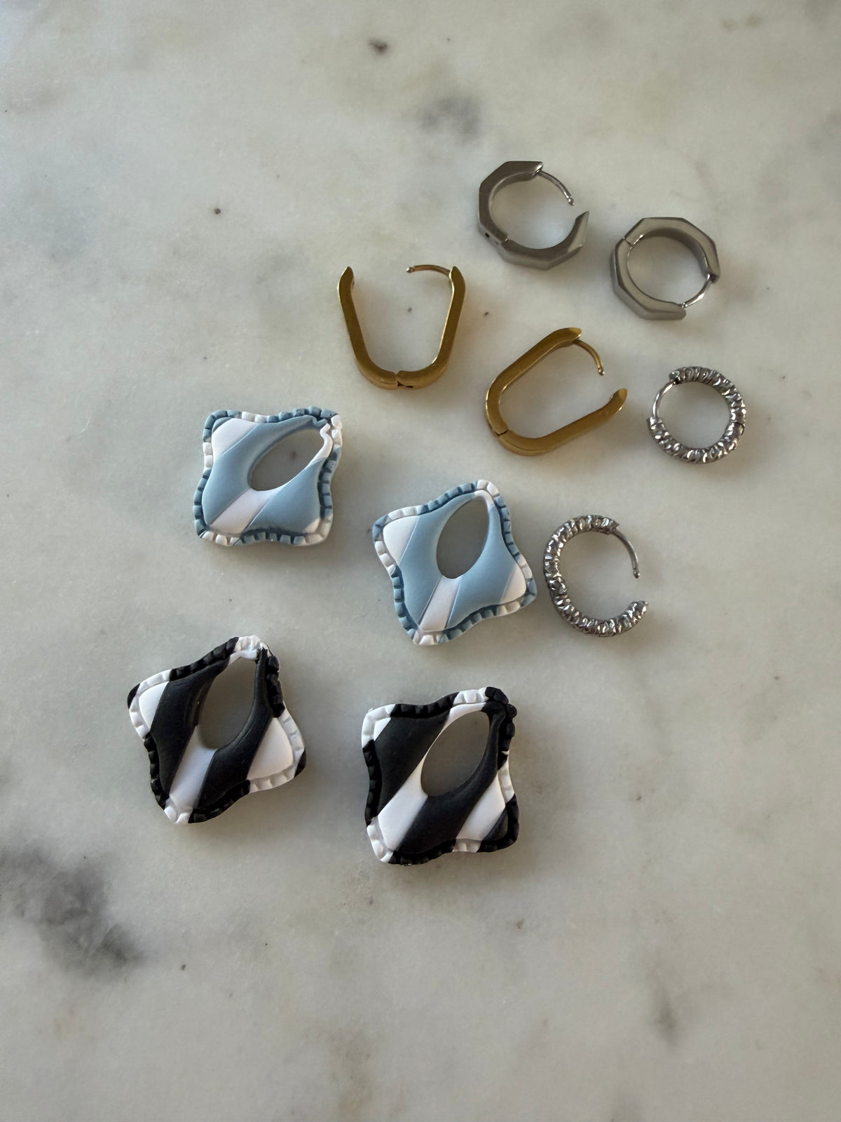 Clara : Delta Charms