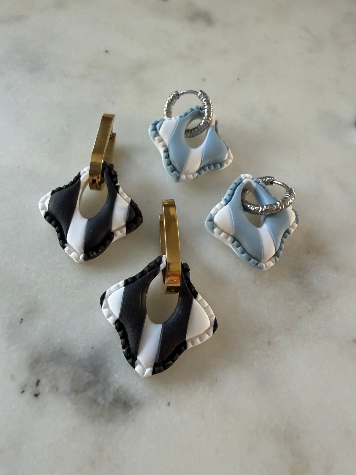 Clara : Delta Charms