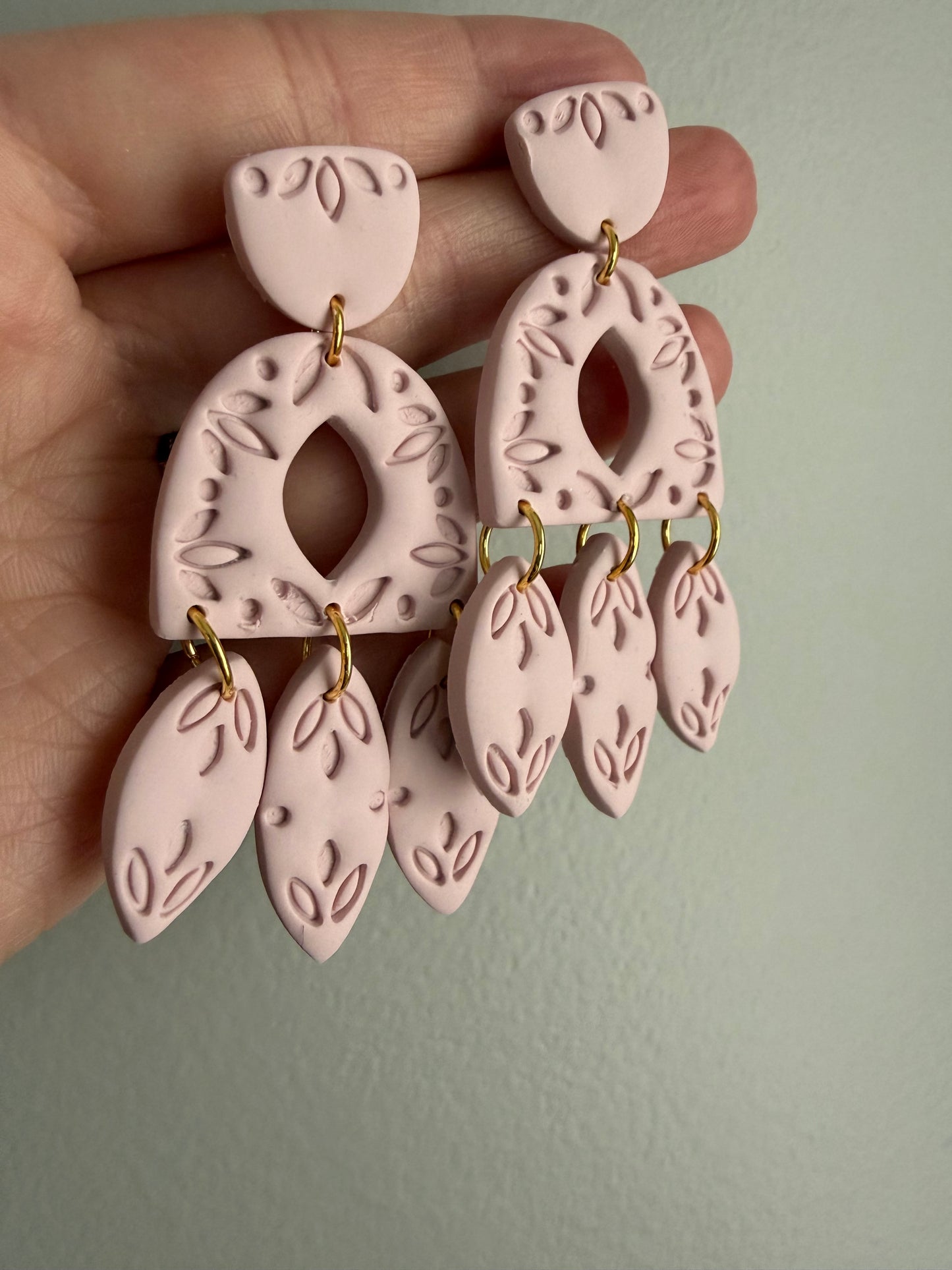 Daphne : Pale Pink