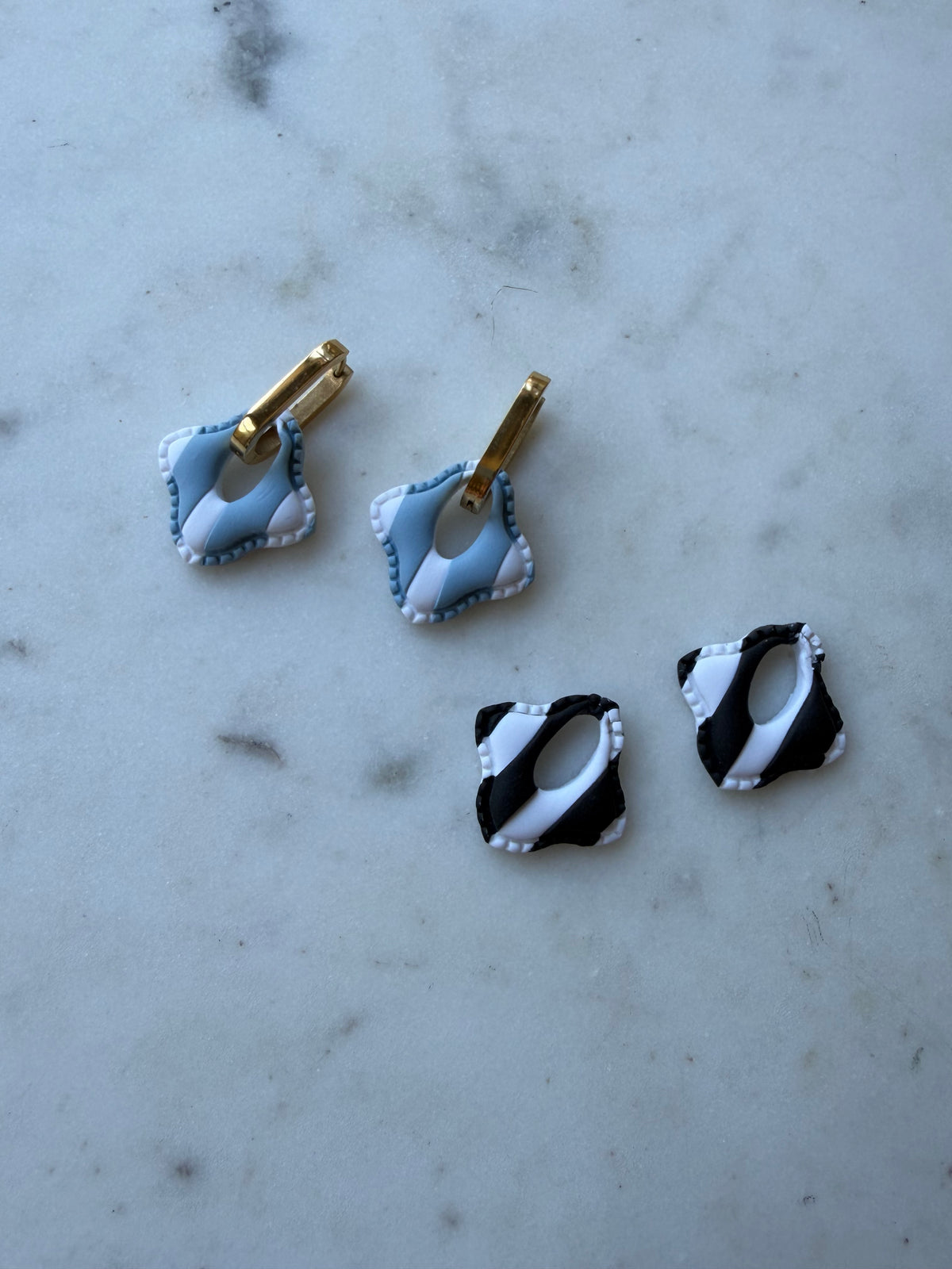 Clara : Delta Charms