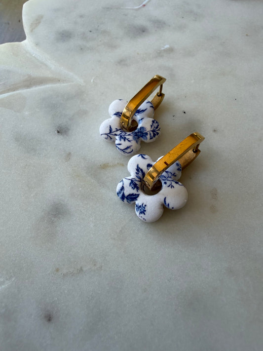 Blue & White : Delta Charms