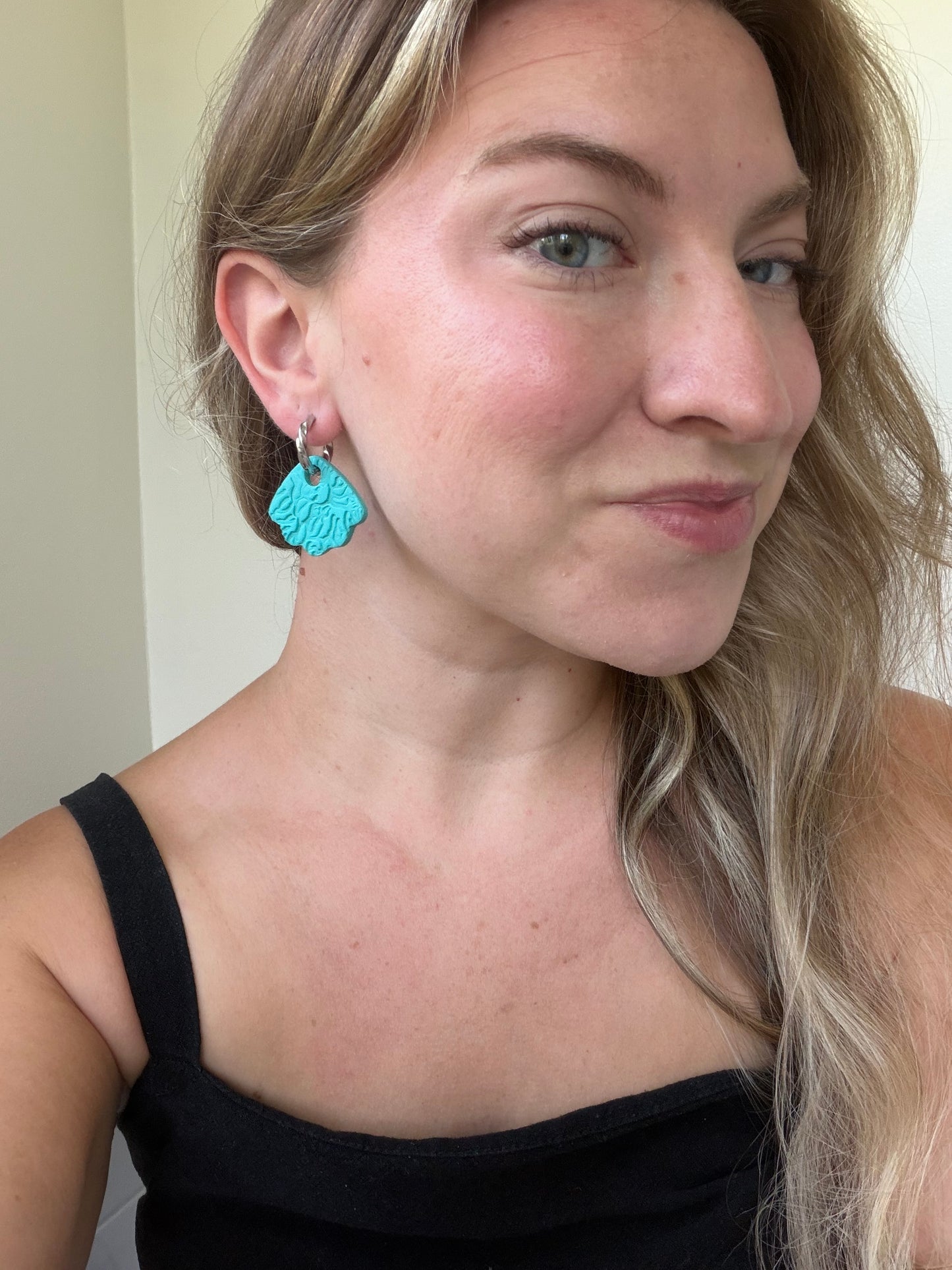 Delta : Round Twist (Style 3) Tarnish Resistant Hoops for Interchangeable Charms (Copy)