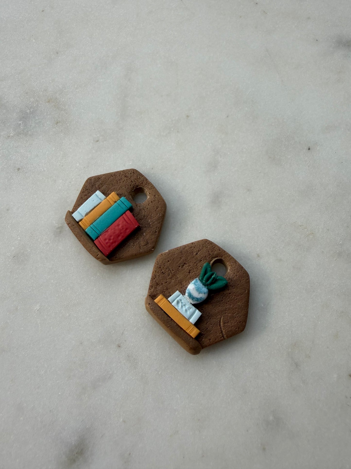 Wood Bookshelf : Delta Charms
