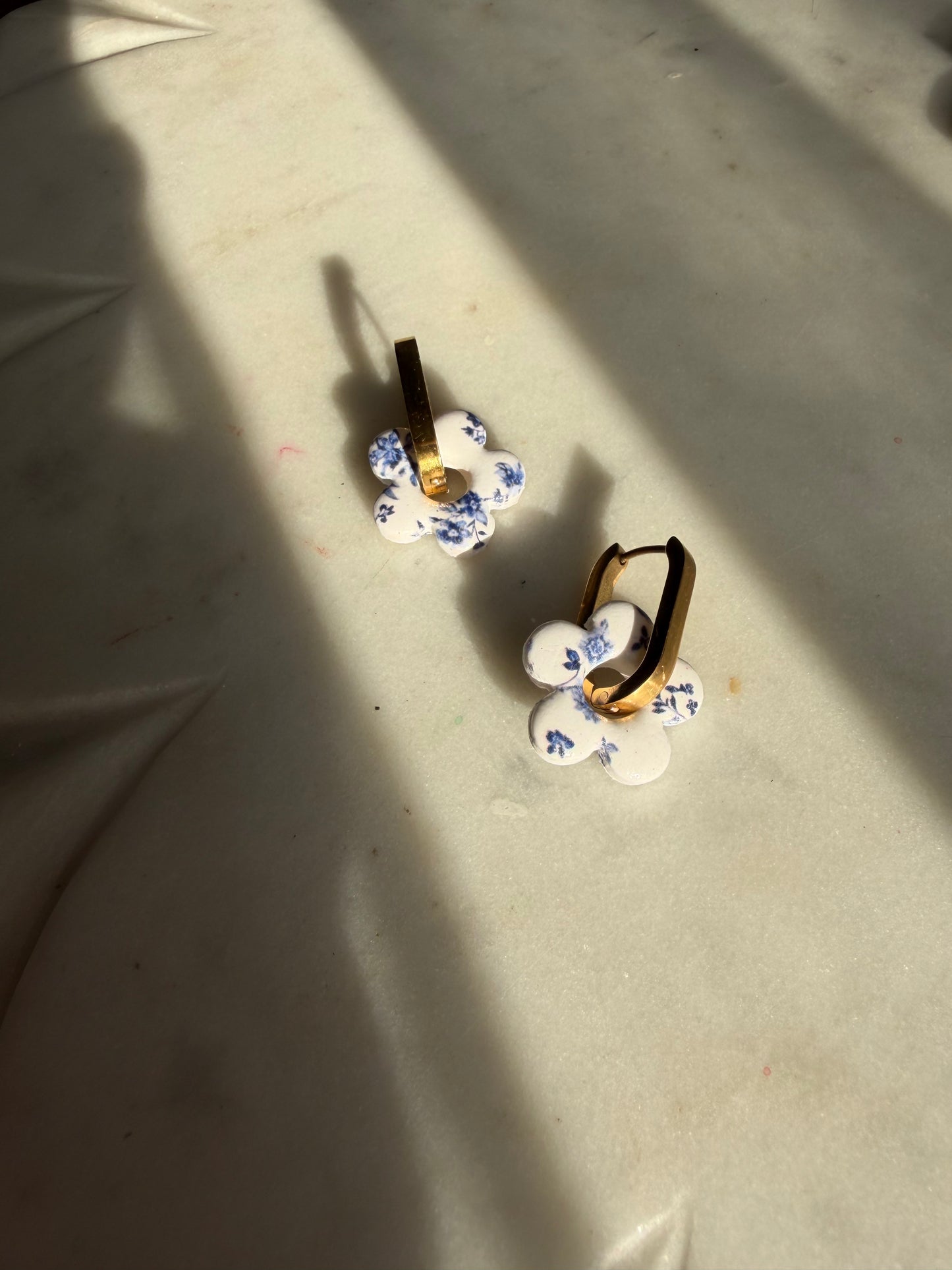 Blue & White : Delta Charms