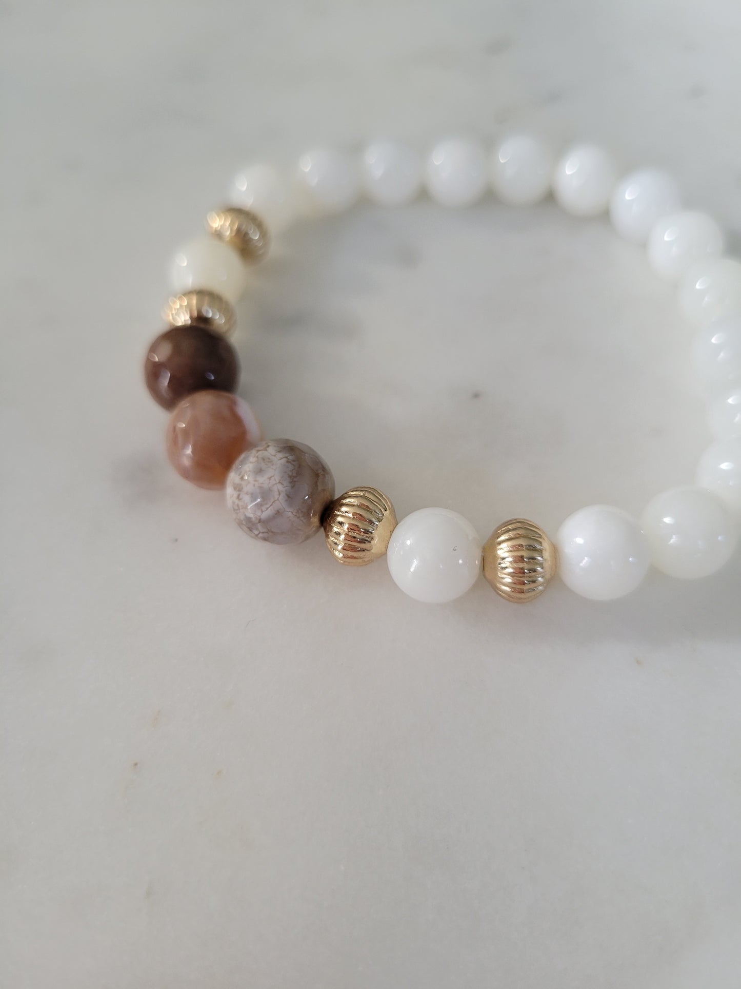 Agate & Shell Beaded Bracelet