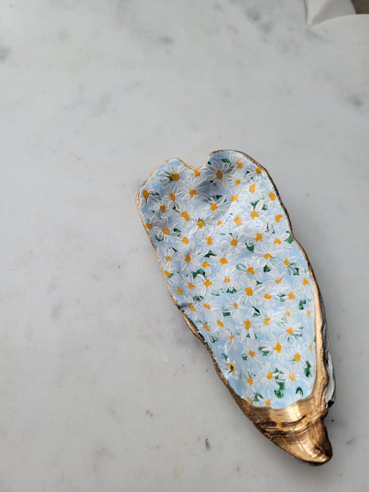 Daisy: Oyster Shell Catch-All Dish (Gold Edge)